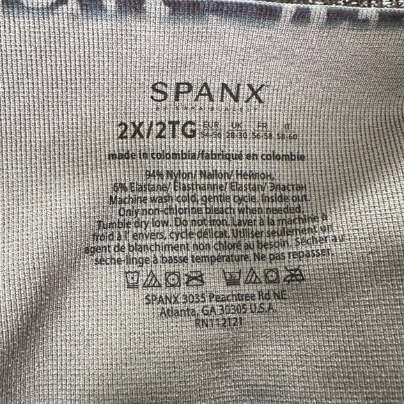 NWOT - Spanx Look At Me Now Seamless
Leggings 2XL - Picture 3 of 3